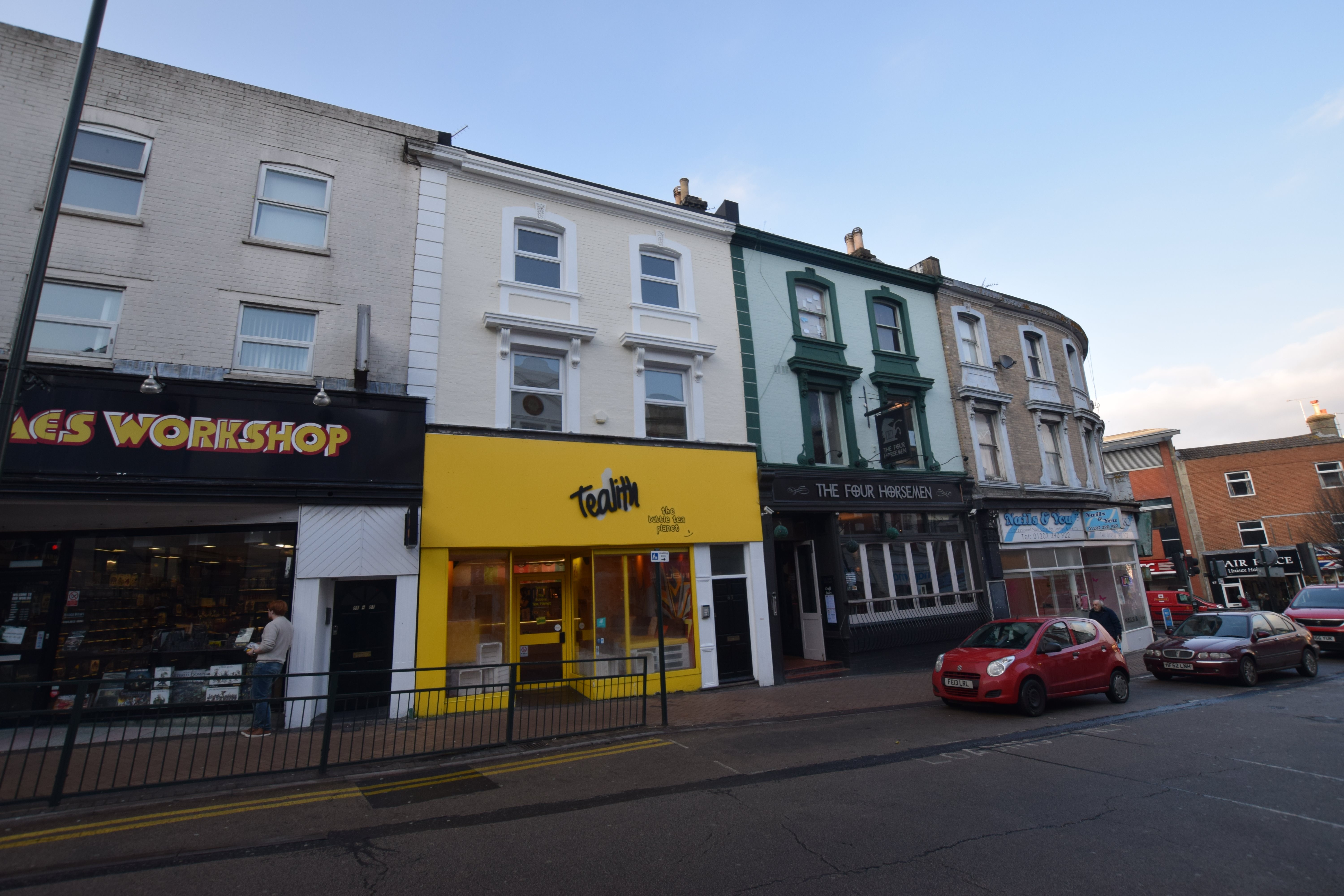2 bed flat to rent in Commercial Road, Bournemouth, BH2 